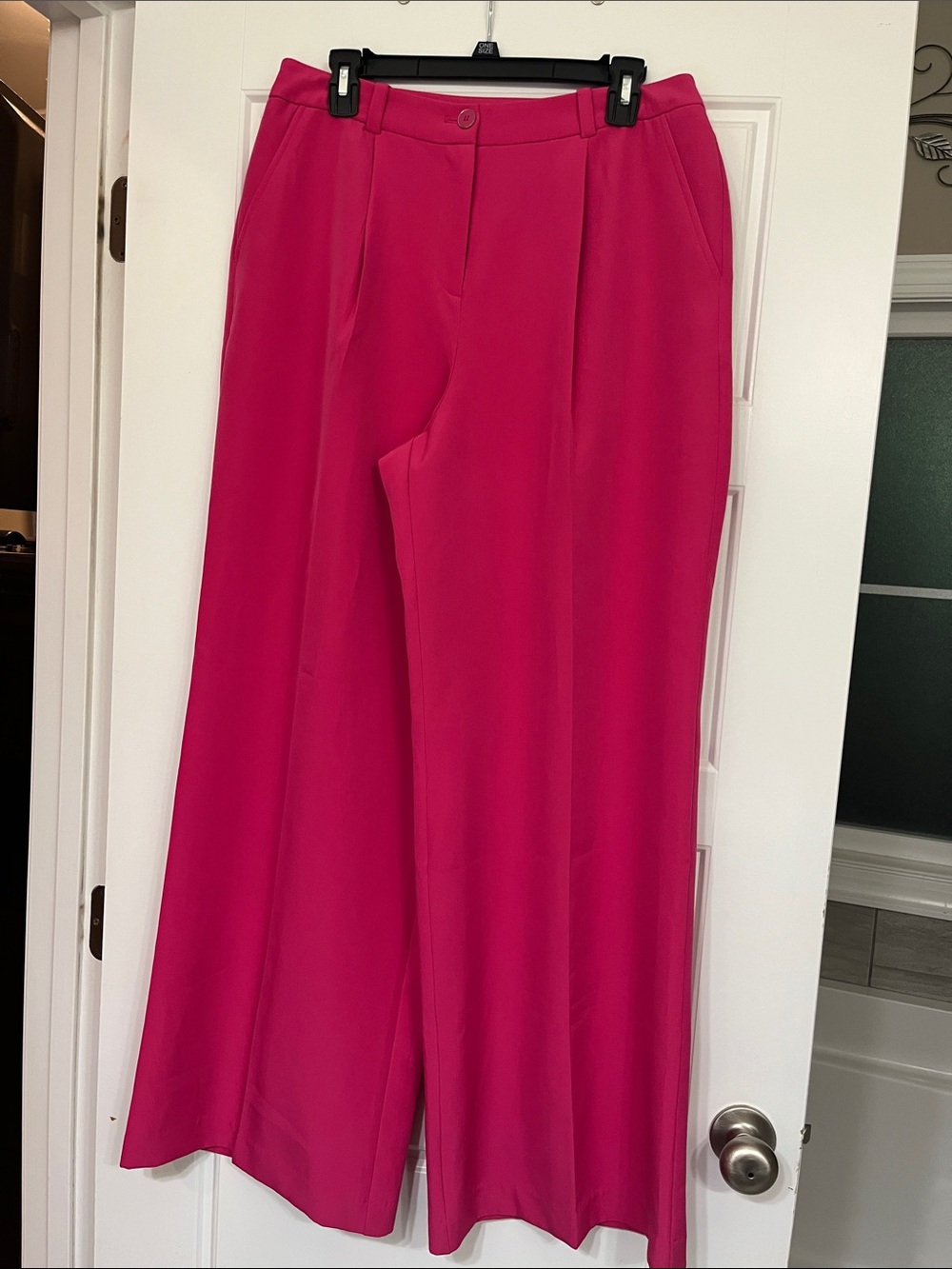 New York & Company Fuchsia Pleated Trousers Size: 10 Inseam: 32”